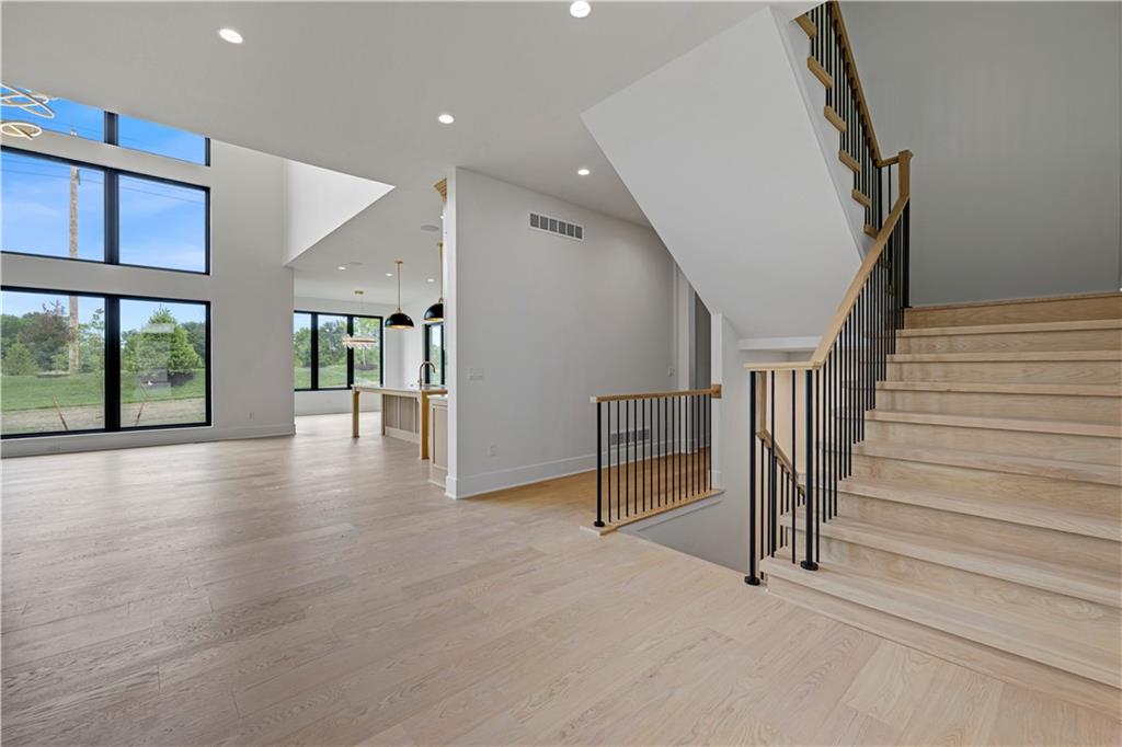 Photo 7 of 17101 Earnshaw Street