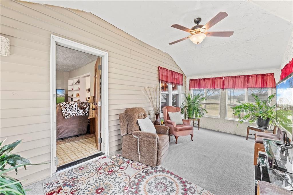Photo 5 of 314 NE 550th Road