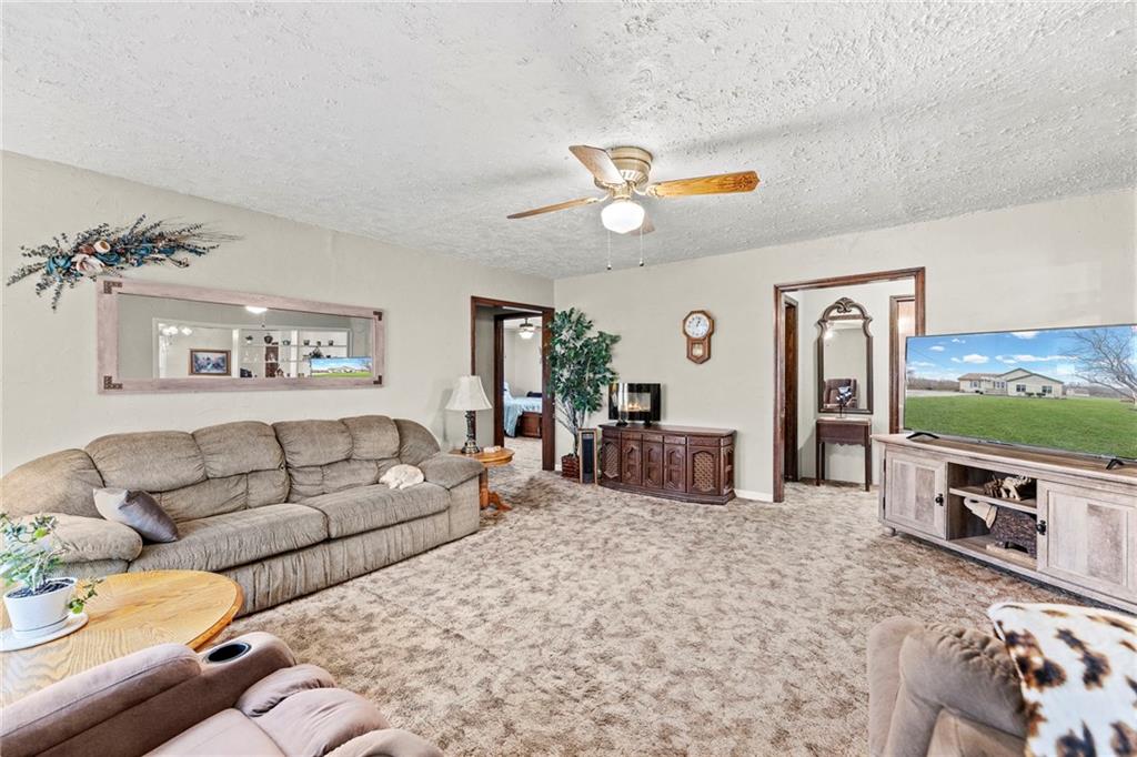 Photo 7 of 314 NE 550th Road