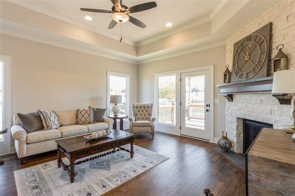 Photo 4 of 11419 S Waterford Drive