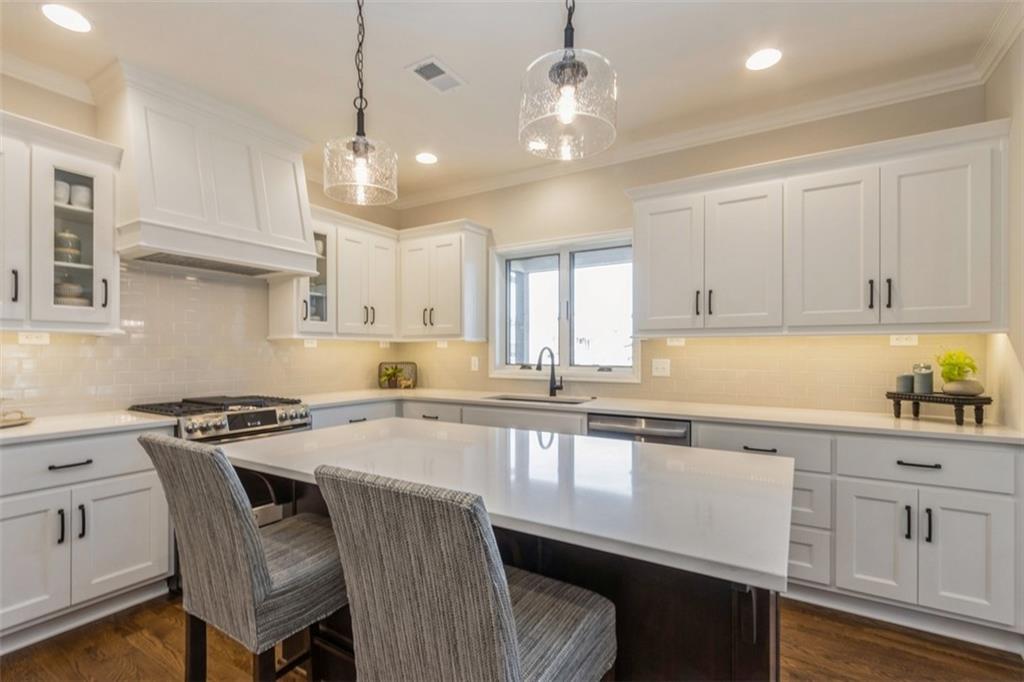 Photo 6 of 11419 S Waterford Drive