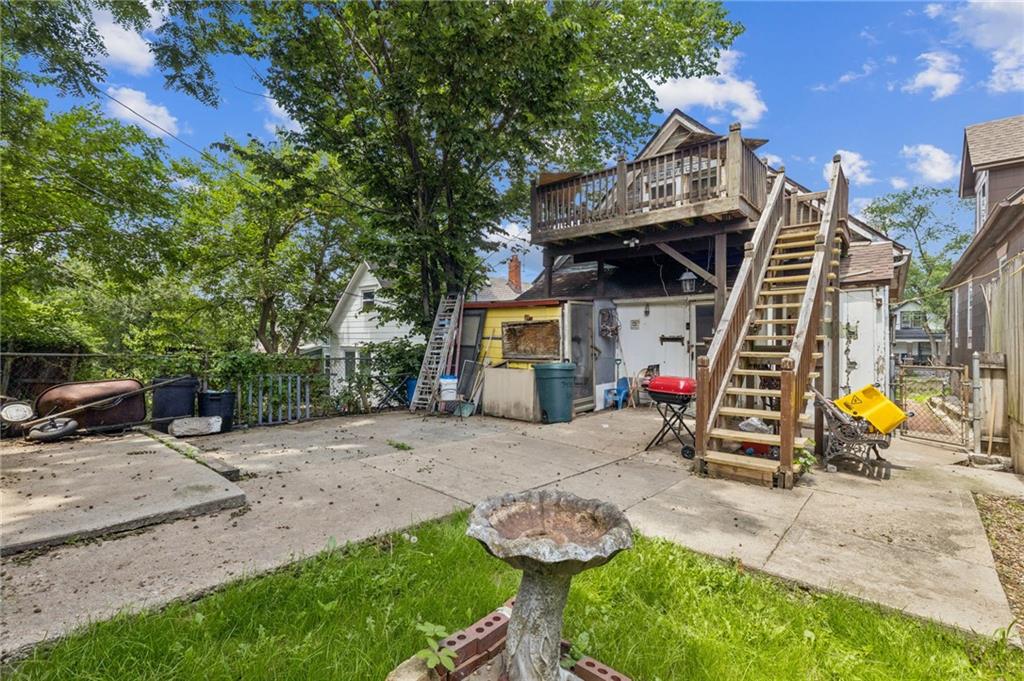 Photo 4 of 747 Reynolds Avenue