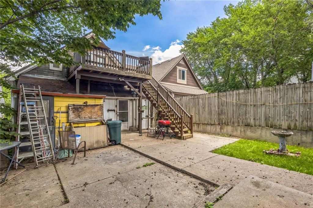 Photo 5 of 747 Reynolds Avenue