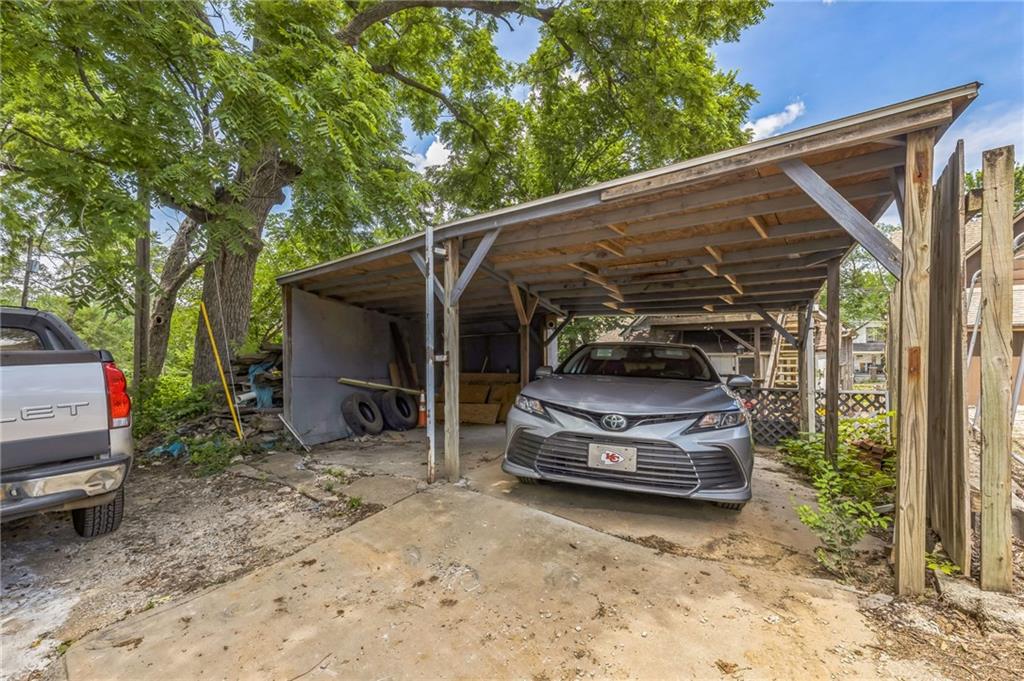 Photo 7 of 747 Reynolds Avenue