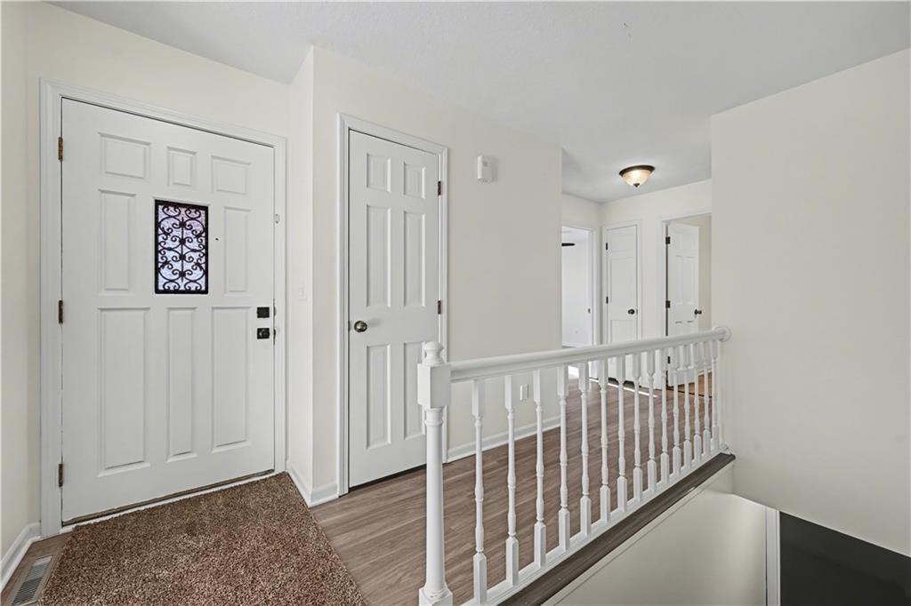 Photo 5 of 22284 Rosewood Street