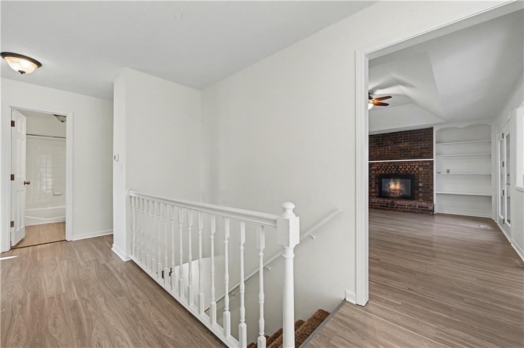 Photo 6 of 22284 Rosewood Street