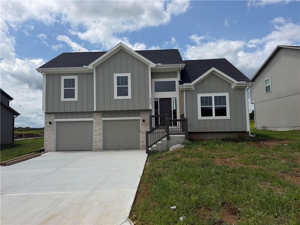 Photo of 4301 SE Adams Drive