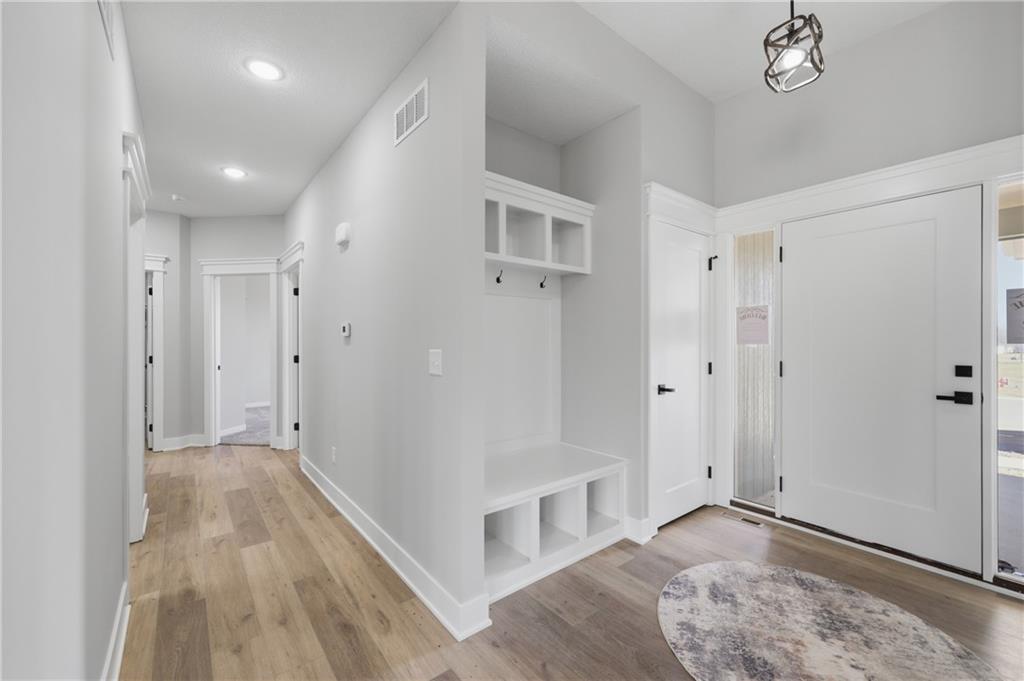 Photo 4 of 7905 Hoot Owl Street