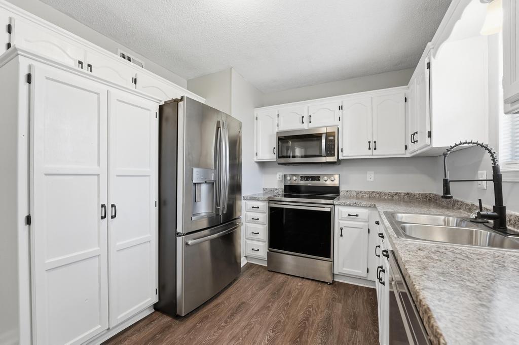 Photo 2 of 17403 Monte Verde Drive