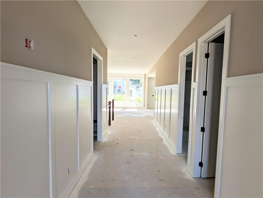 Photo 4 of 2368 NE Colonnade Avenue