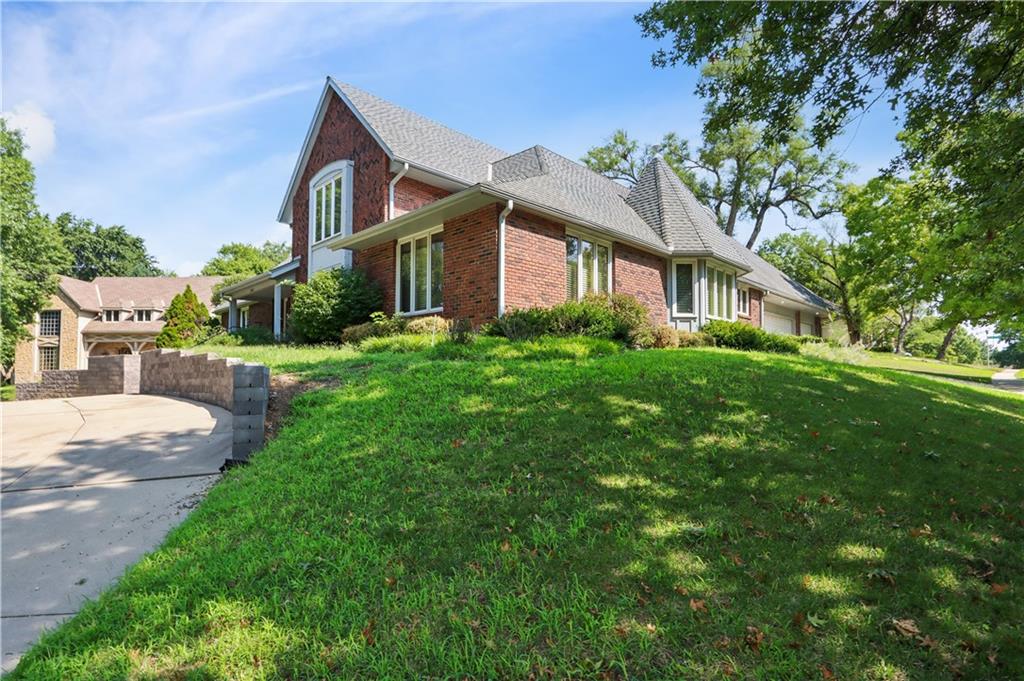 Photo 6 of 10052 Hemlock Drive