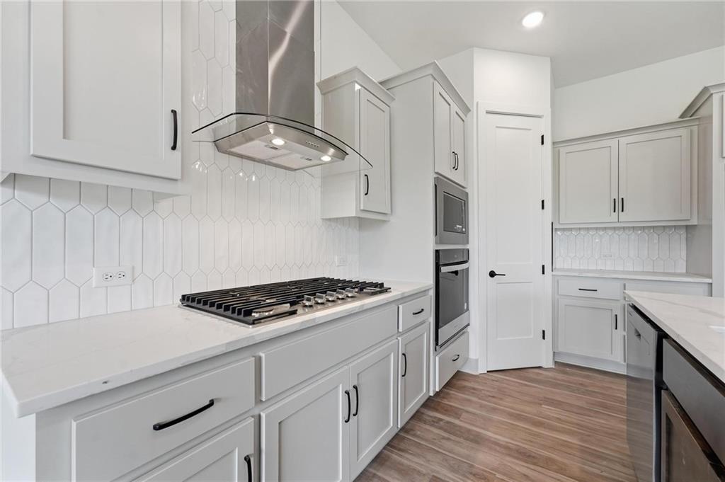 Photo 6 of 20665 Skyview Lane