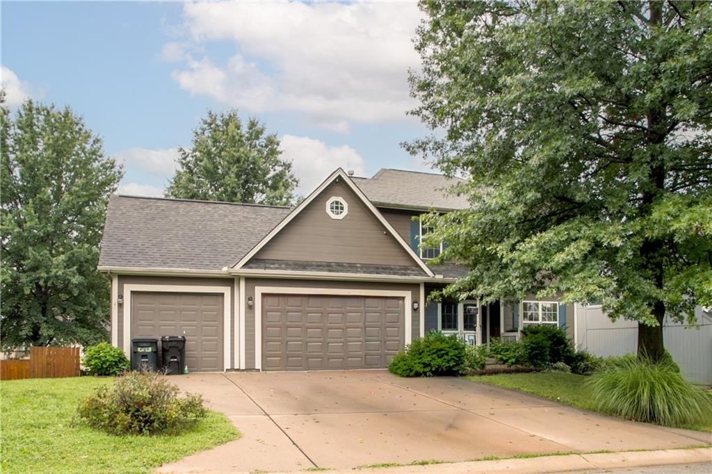 Photo 2 of 728 S Kisner Drive