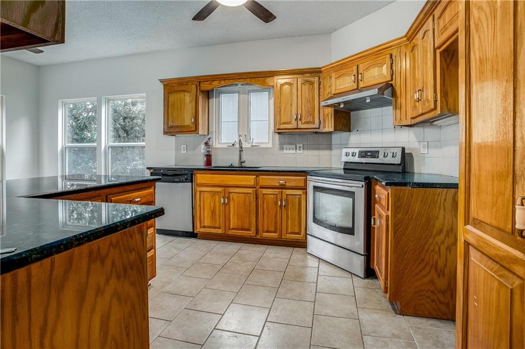 Photo 5 of 728 S Kisner Drive