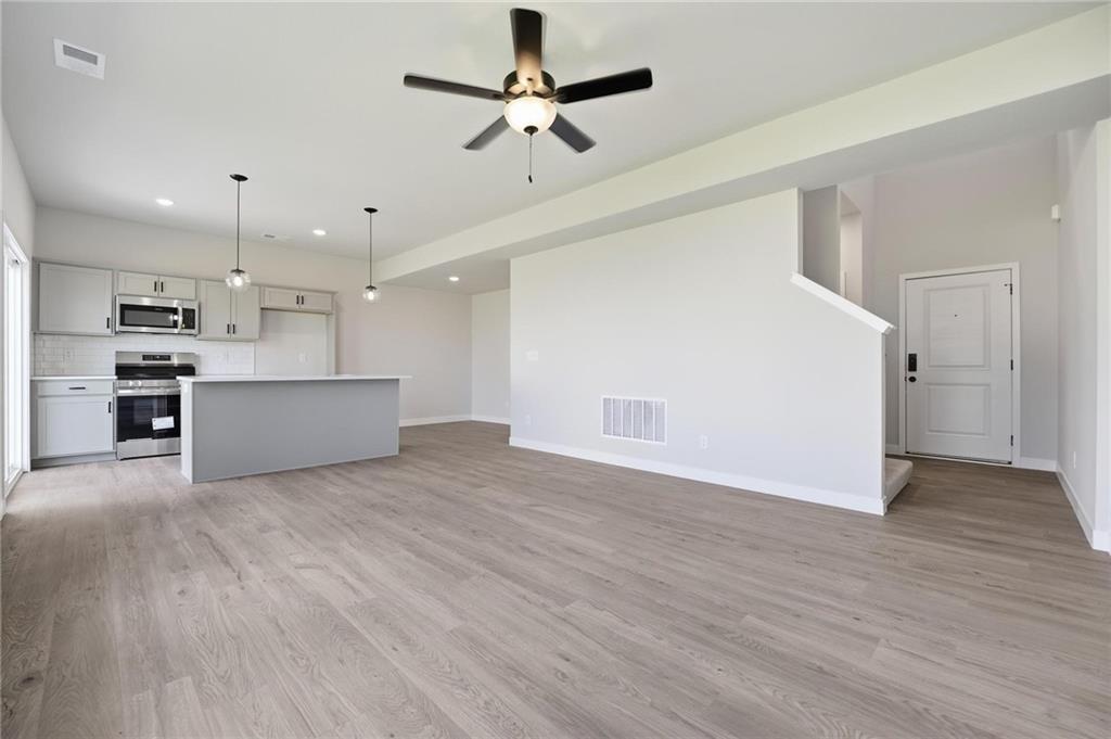 Photo 3 of 27118 E Oak View Drive