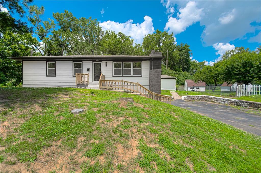Photo 4 of 3910 Sewell Avenue