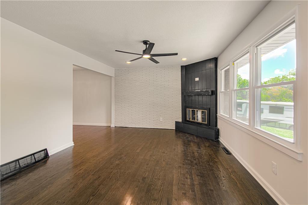 Photo 7 of 3910 Sewell Avenue