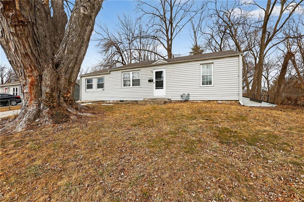 Photo 3 of 6252 Lathrop Avenue