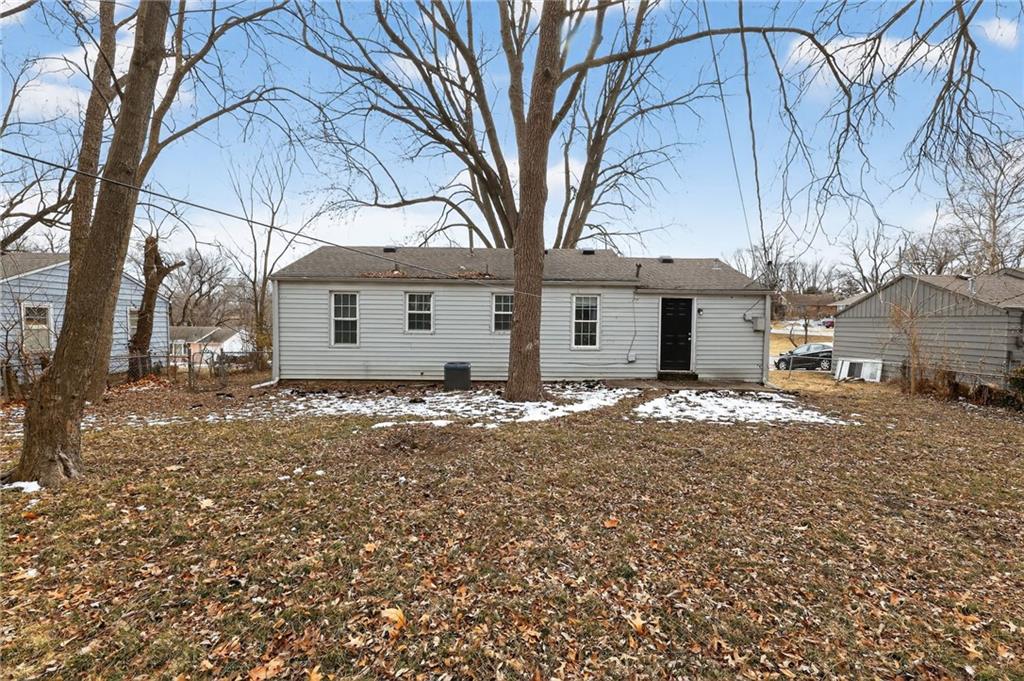 Photo 5 of 6252 Lathrop Avenue