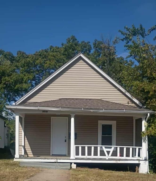 Photo of 3318 E 24th Street