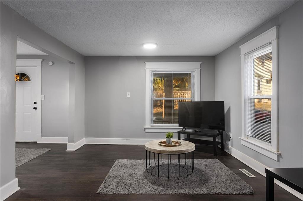 Photo 5 of 1707 W 44th Street