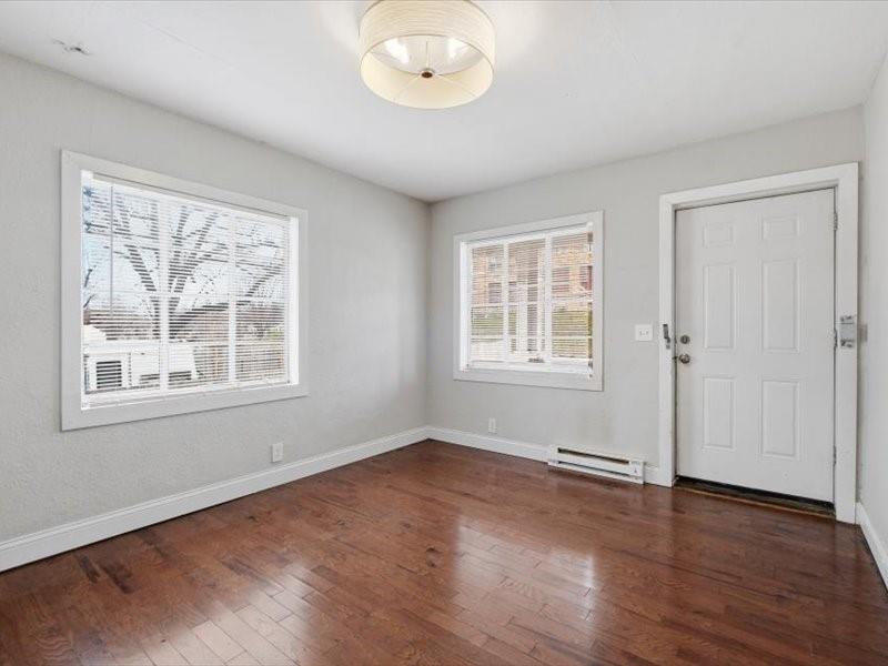 Photo 6 of 3107 Elmwood Avenue