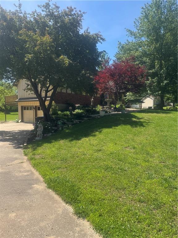 Photo 2 of 25401 Lone Pine Drive