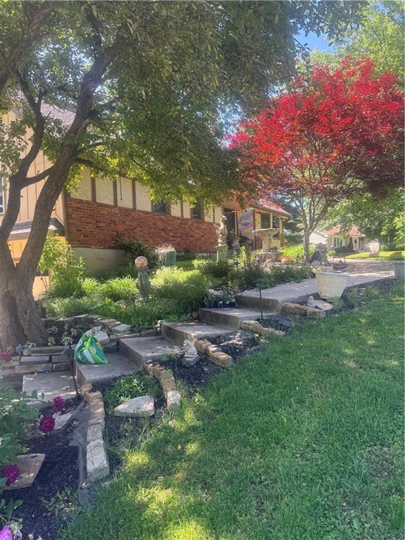 Photo 6 of 25401 Lone Pine Drive