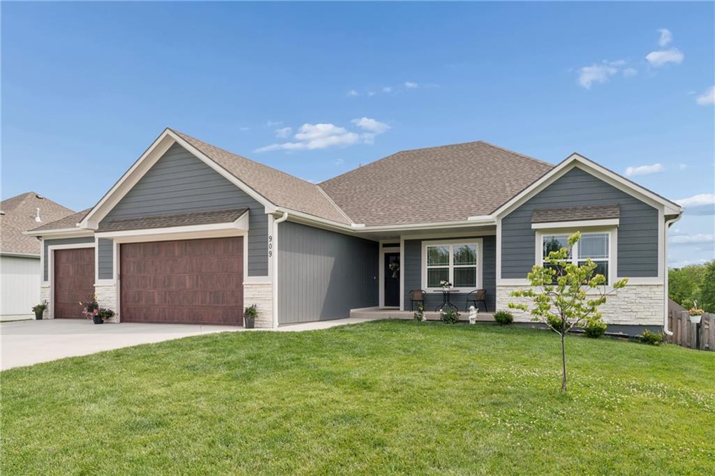 Photo 2 of 909 Captain Merriman Drive