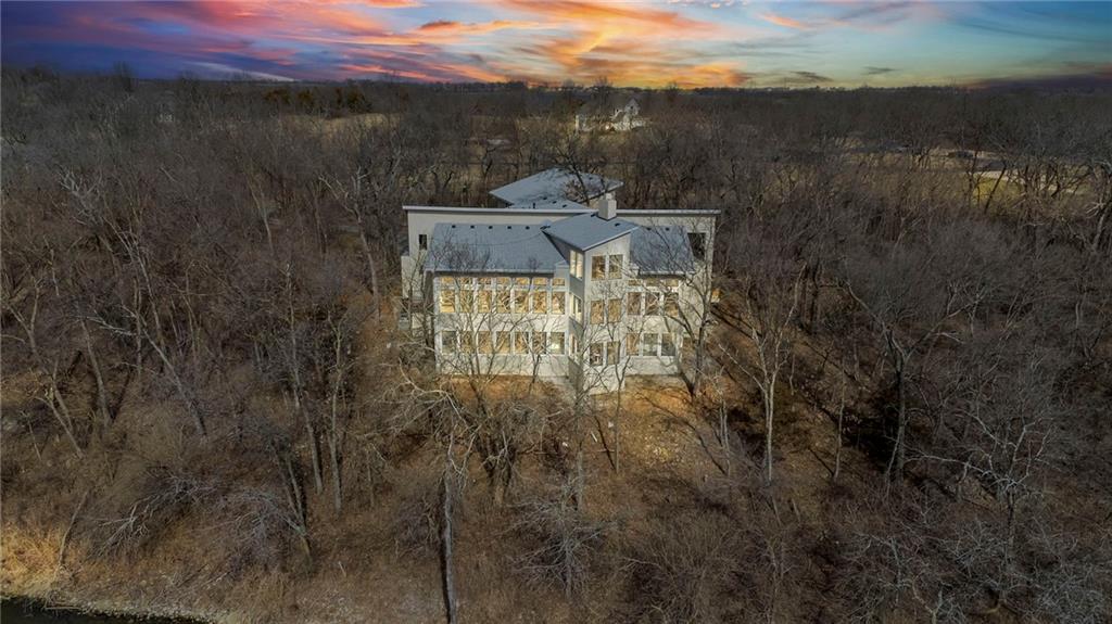 Photo of 16371 Lake Point Drive