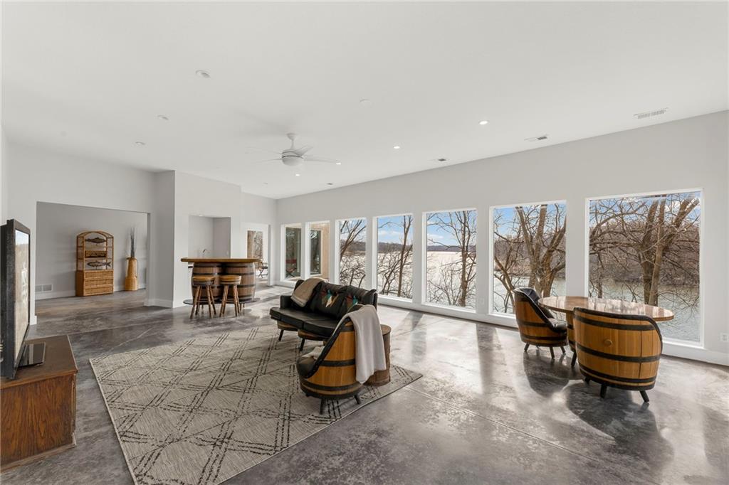 Photo 6 of 16371 Lake Point Drive