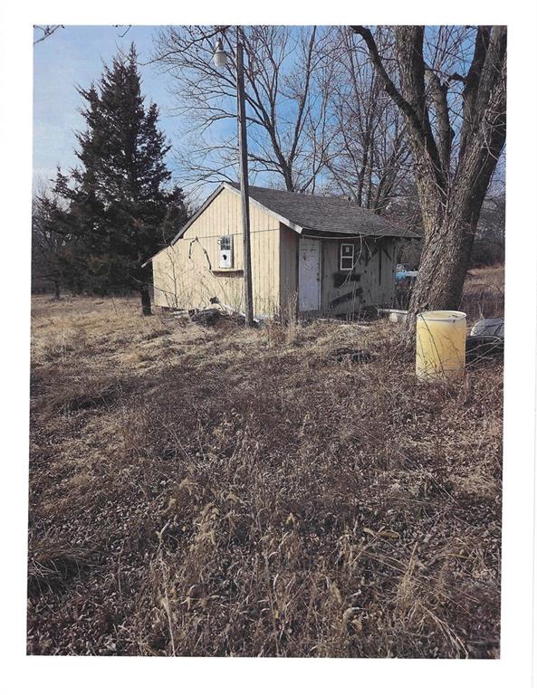 Photo 3 of 1025 Persimmon Road