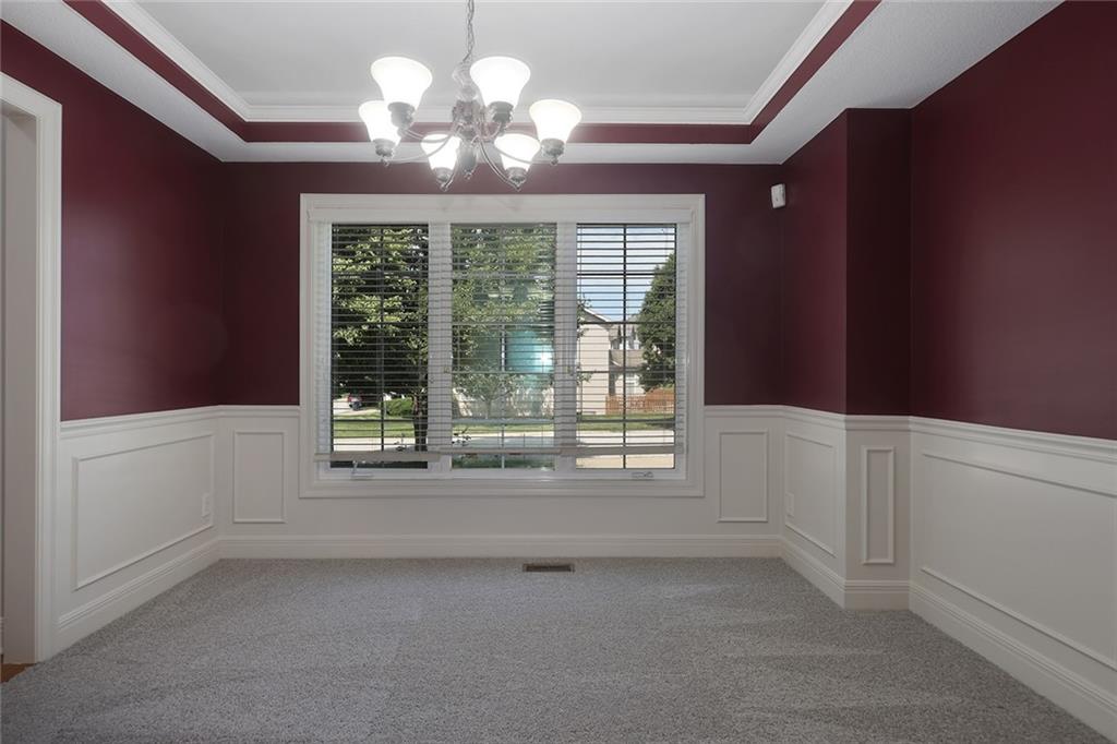Photo 5 of 9409 N Laurel Avenue