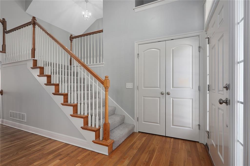 Photo 6 of 9409 N Laurel Avenue