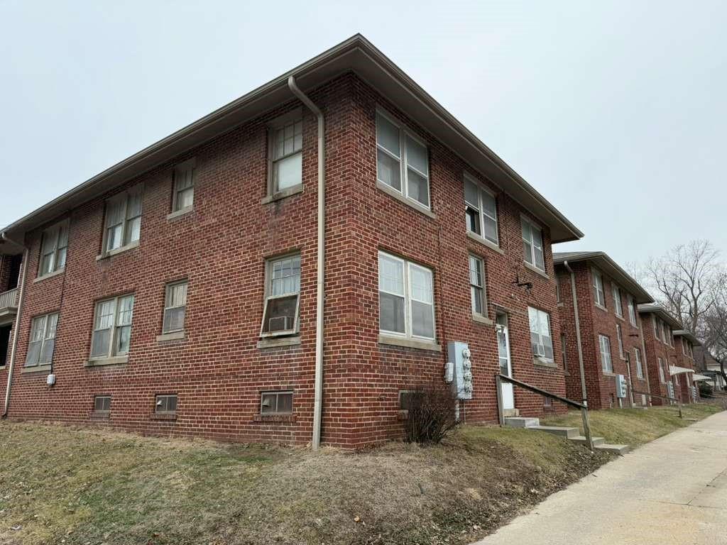 Photo 4 of 2511-2517 mitchell Avenue