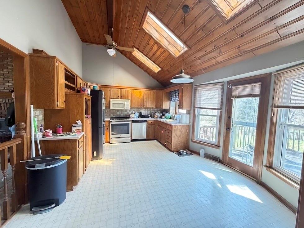 Photo 5 of 613 SE Brentwood Drive