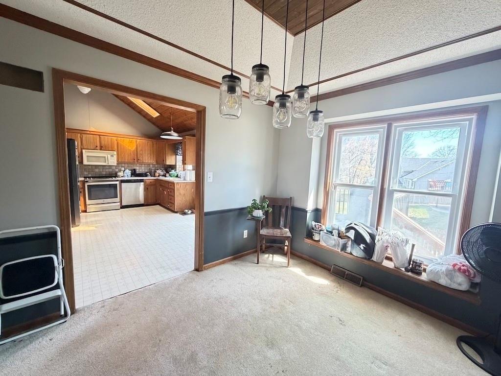 Photo 6 of 613 SE Brentwood Drive