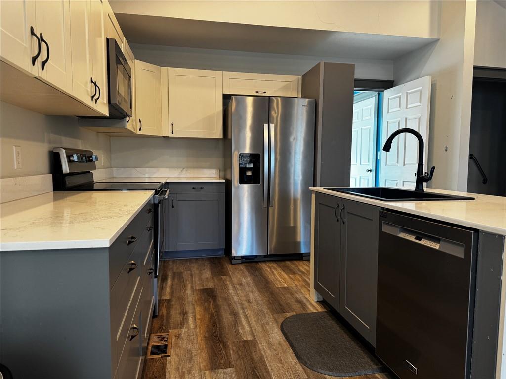 Photo 5 of 124 W 5th Street