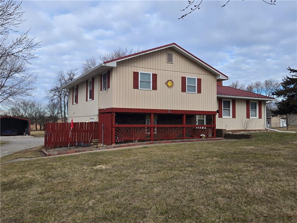 Photo 2 of 32188 Osawatomie Road