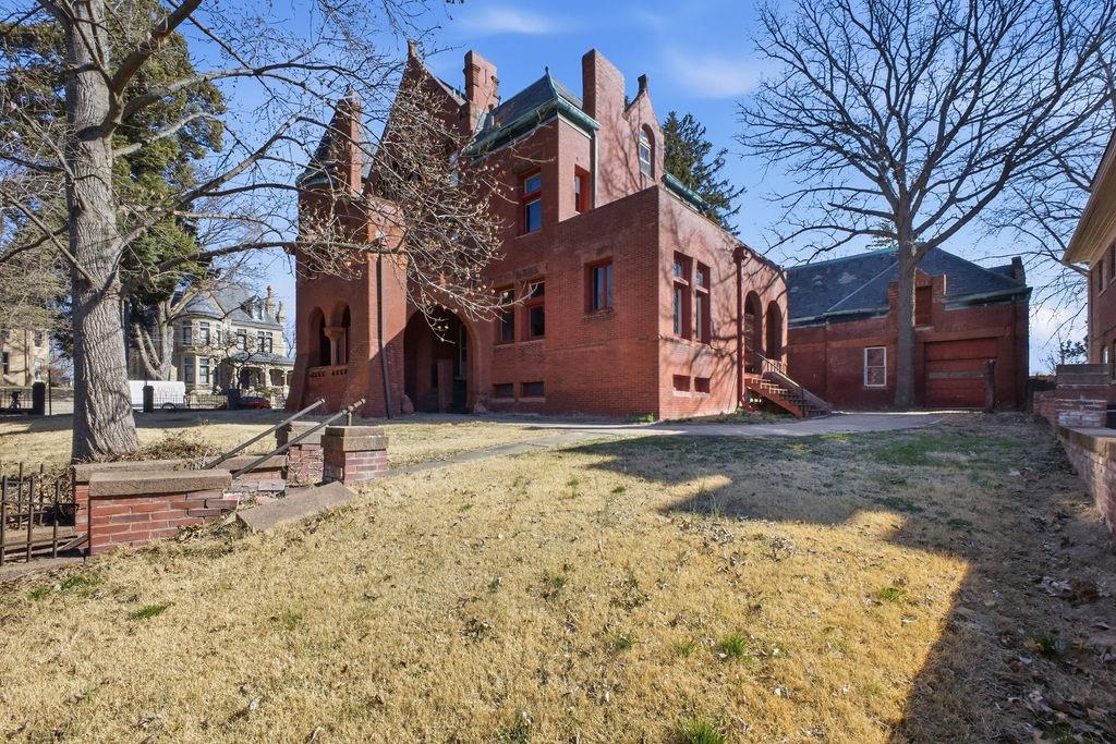 Photo of 802 Hall Street