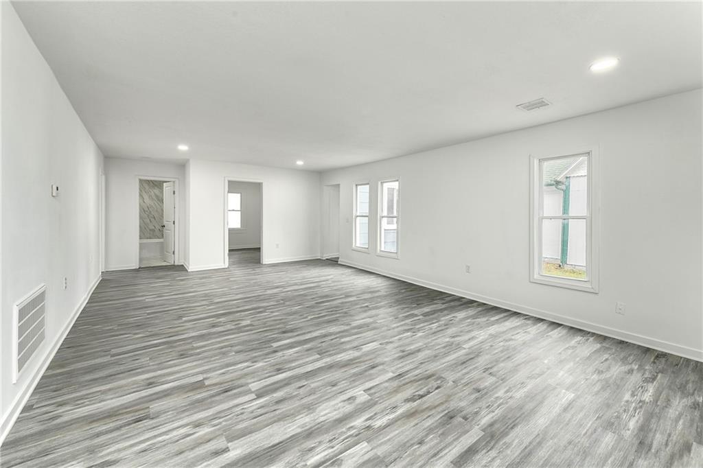 Photo 4 of 209 Brown Avenue