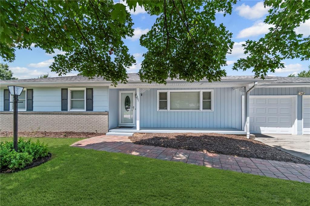Photo 4 of 207 Kristine Avenue