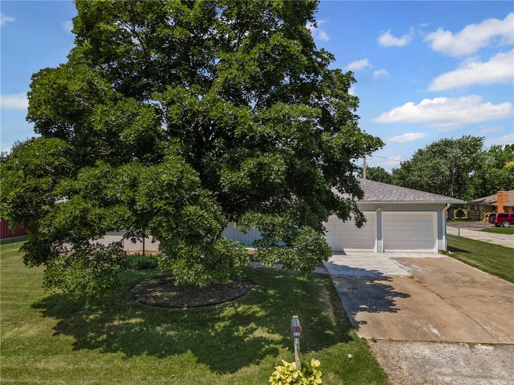 Photo 7 of 207 Kristine Avenue