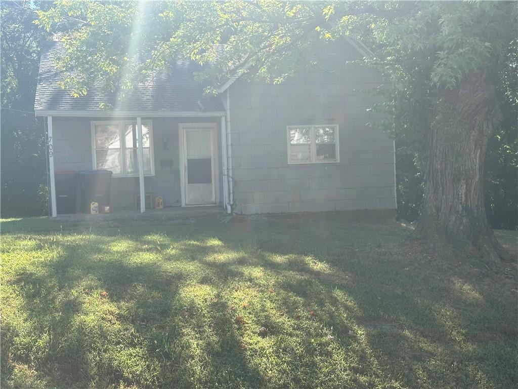 Photo of 709 N Washington Street
