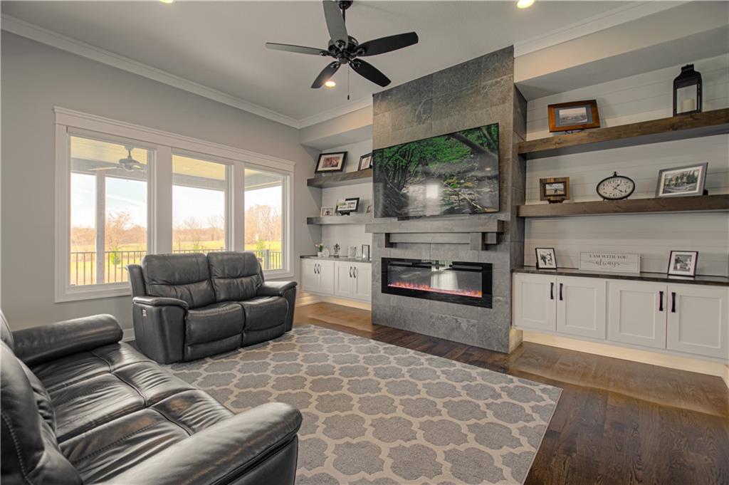 Photo 7 of 13504 Oakridge Drive