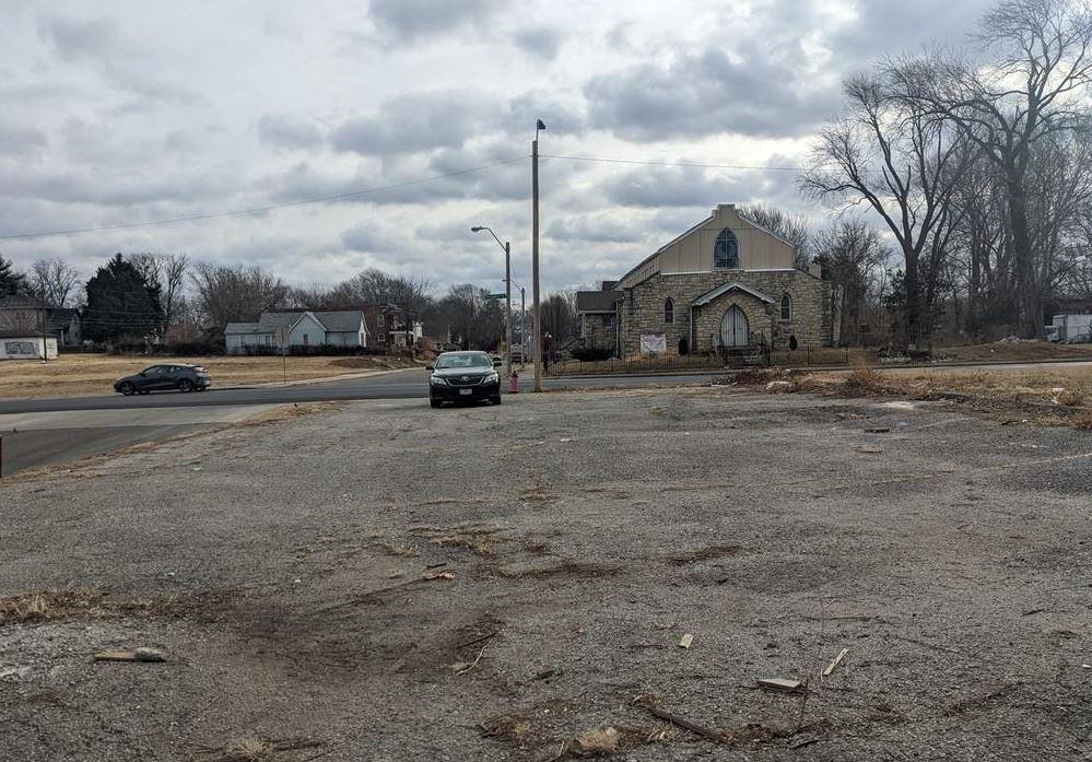 Photo 2 of 700 Prospect Avenue