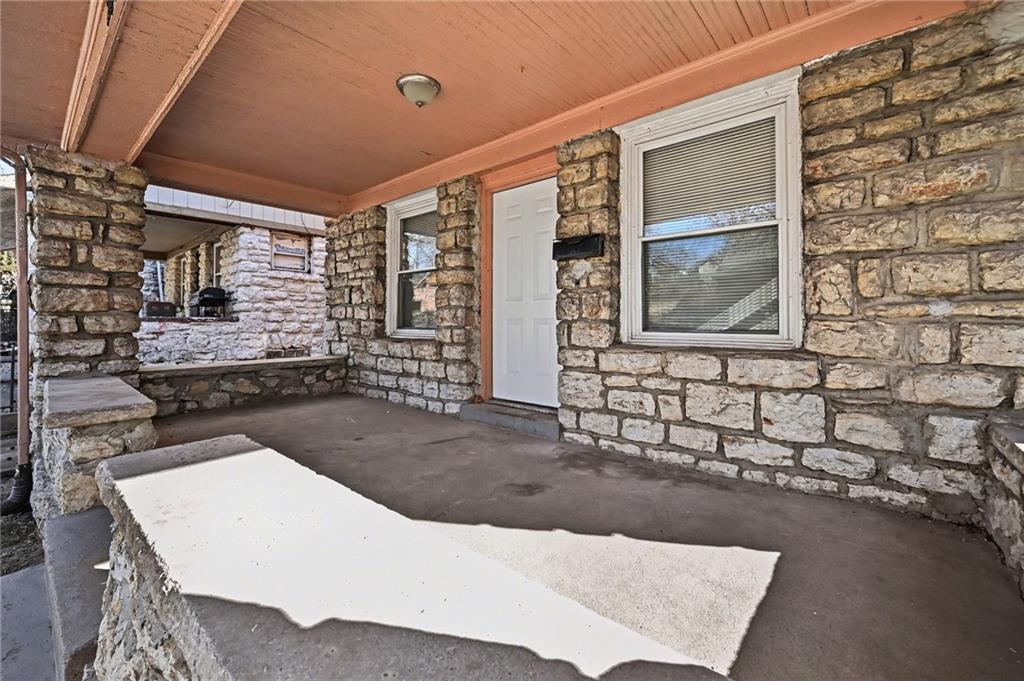 Photo 3 of 2463 Denver Avenue