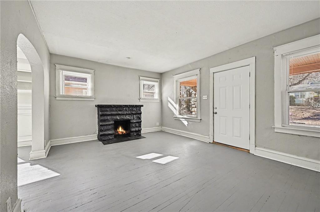 Photo 5 of 2463 Denver Avenue