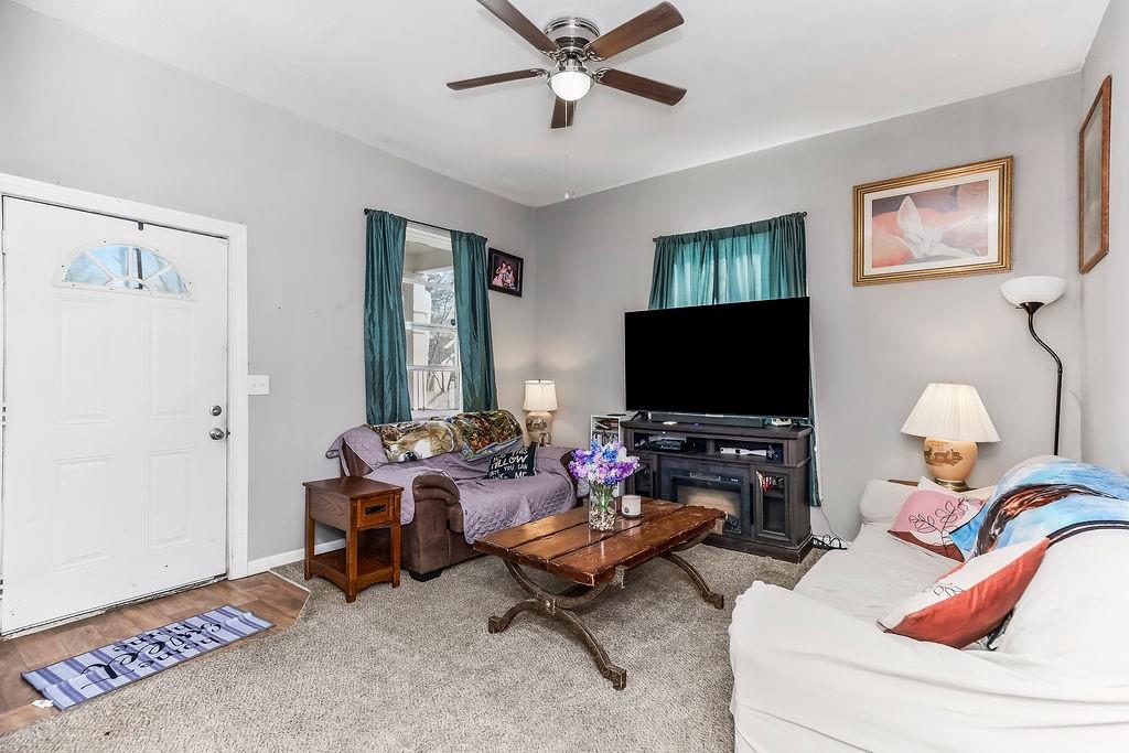 Photo 7 of 600 E Grandriver Street