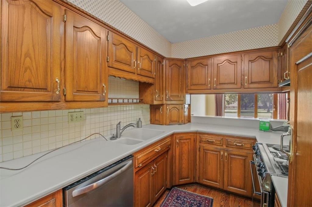 Photo 6 of 420 Golfview Drive